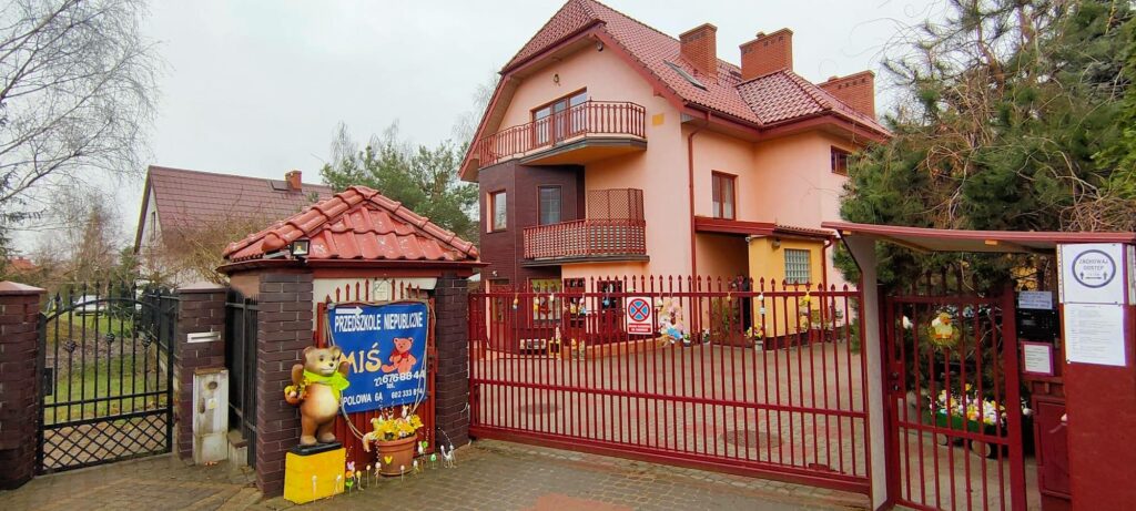 NIEPUBLICZNE PRZEDSZKOLE „MIŚ”
Przedszkole Warszawa Tarchomin ul:Topolowa 6A tel: 22-676-88-44 ; 602-333-814